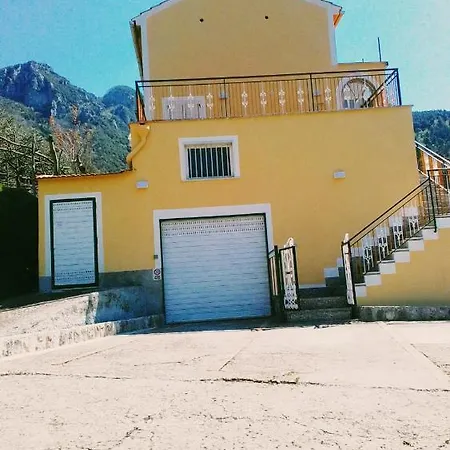 La Casa Di Pietro Tramonti